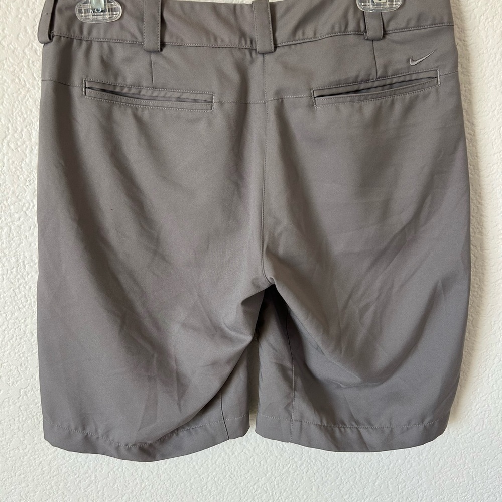Nike Women's 6 Charcoal Gray Bermuda Golf, Pickleball, Sport Shorts - Picture 2 of 10